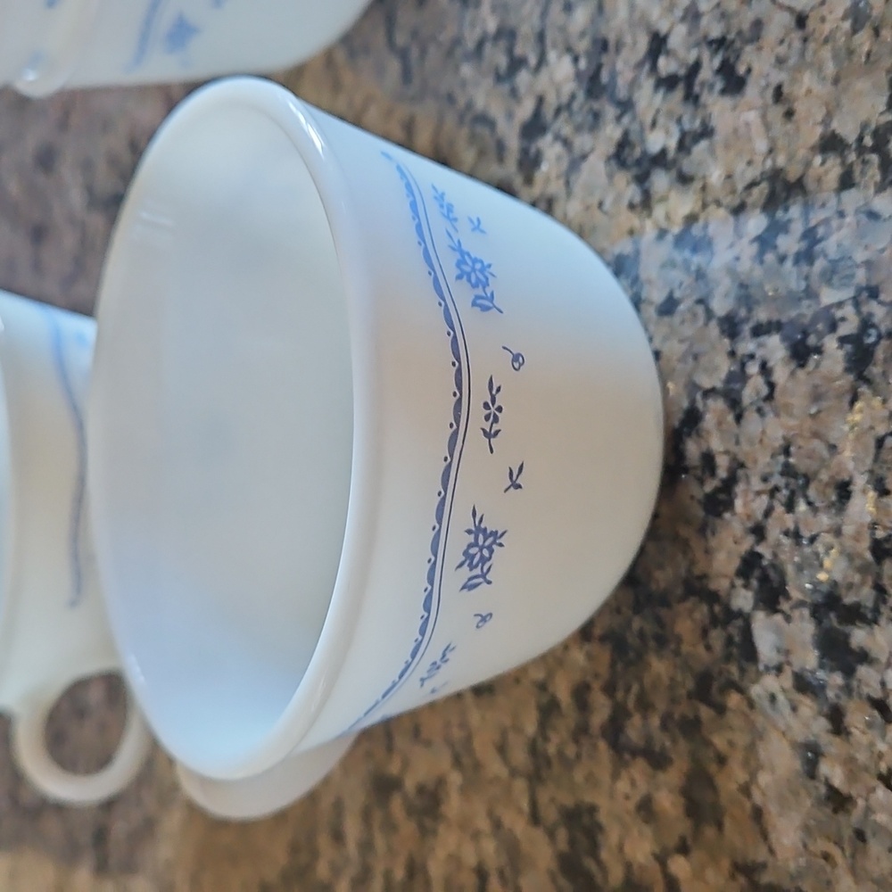 Set OF 3 Vintage Pyrex Blue and White Floral Cups - Picture 2 of 4
